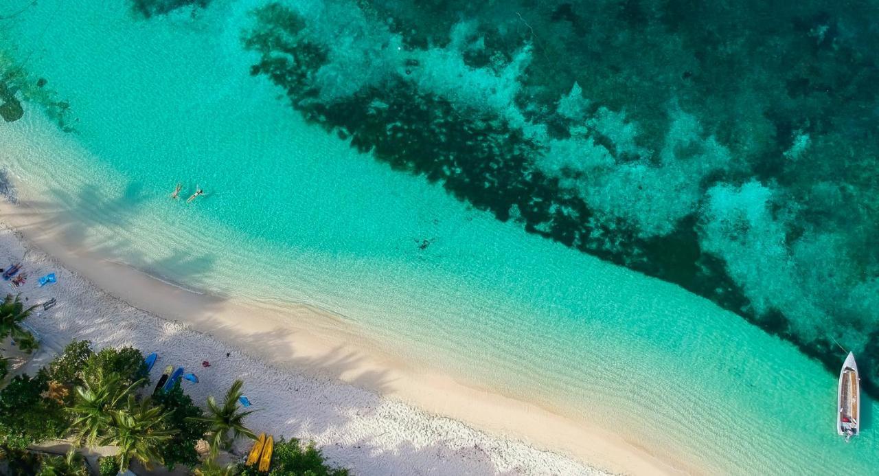 Barefoot Kuata Island Resort المظهر الخارجي الصورة