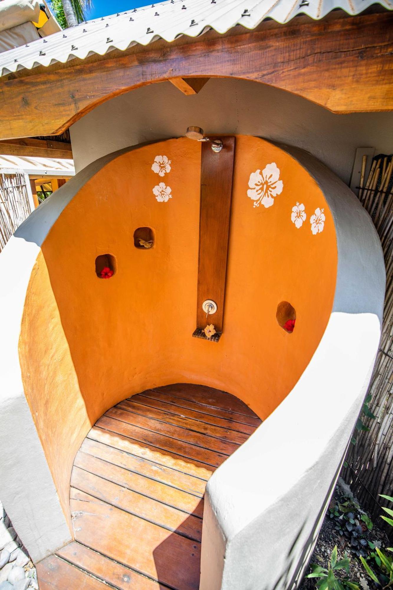 Barefoot Kuata Island Resort المظهر الخارجي الصورة